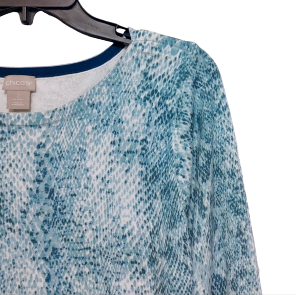 Chico's Blue Reptile Snake Print Bateau Neck Light Sweater Women's Size Large L - Picture 7 of 13